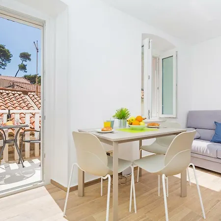 Aquarius Apartment